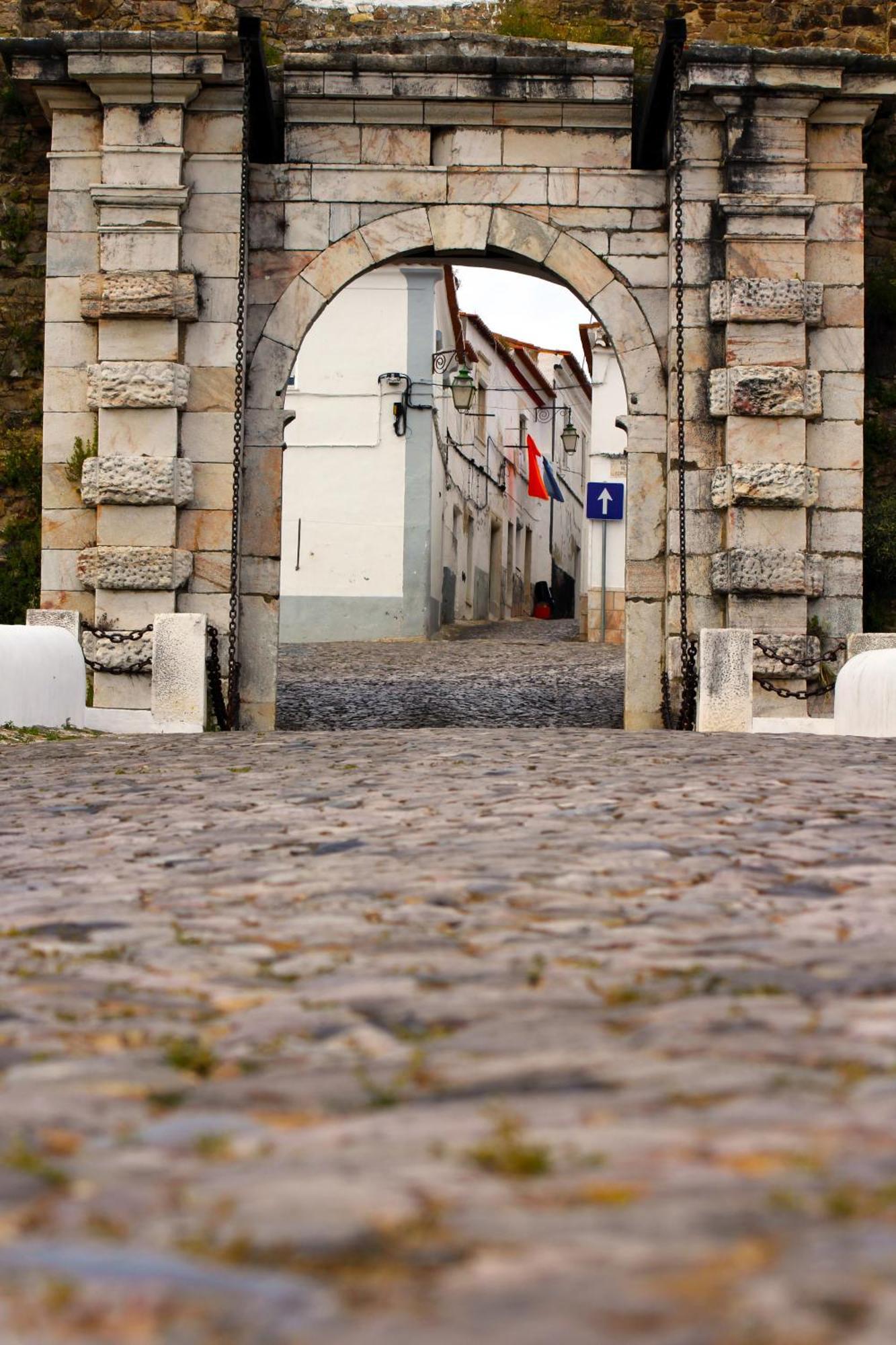 Pateo Dos Solares Charm Hotel Estremoz Esterno foto
